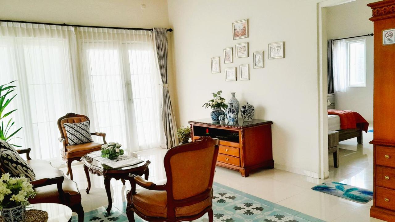Отель Surokarsan 9 House Джокьякарта Экстерьер фото