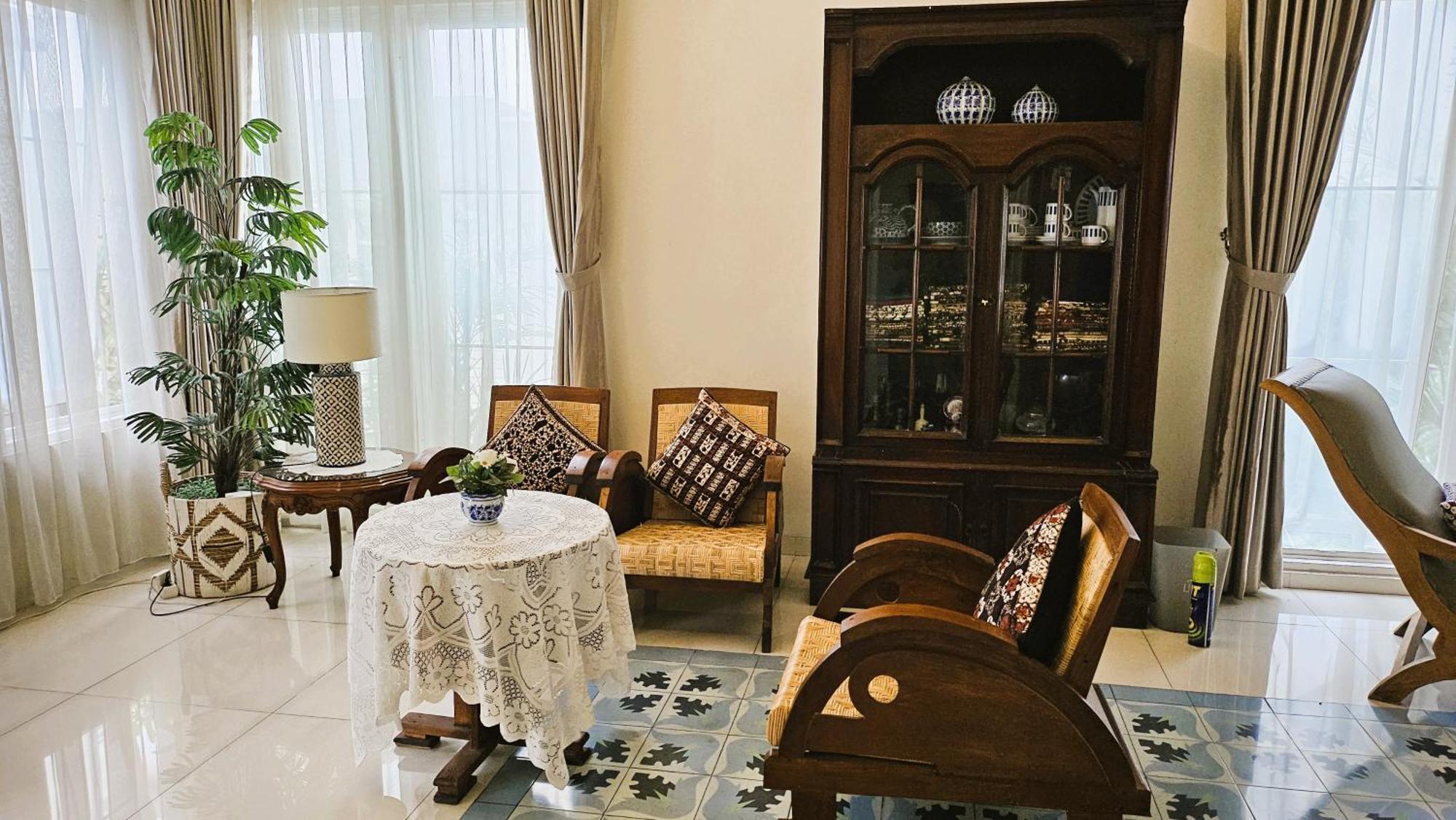 Отель Surokarsan 9 House Джокьякарта Экстерьер фото